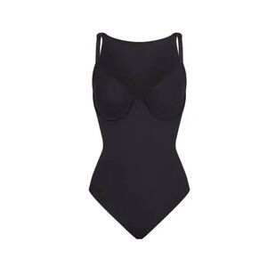 SKIMS Fits Everybody Back Smoothing Brief Bodysuit